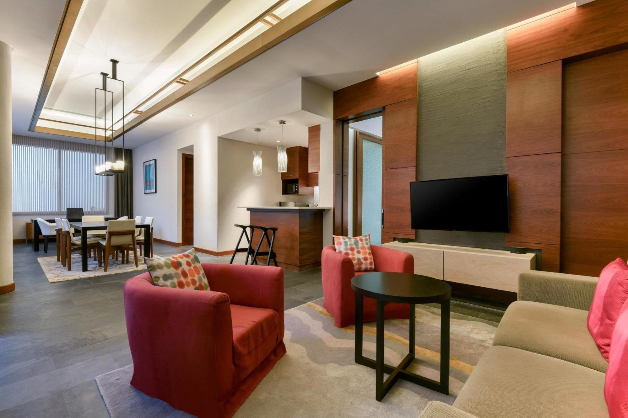 The Westin Doha Hotel & Spa Екстериор снимка A suite at the hotel