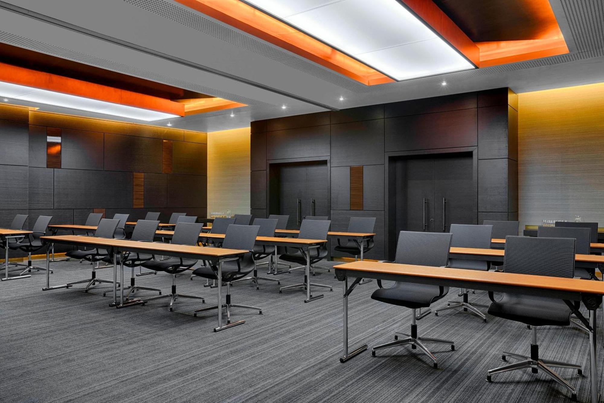 The Westin Doha Hotel & Spa Екстериор снимка Meeting room