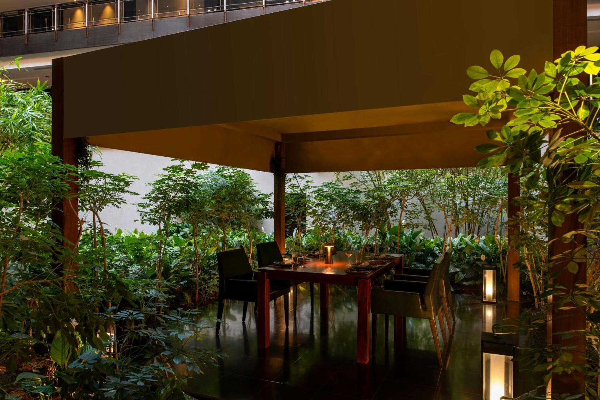 The Westin Doha Hotel & Spa Екстериор снимка
